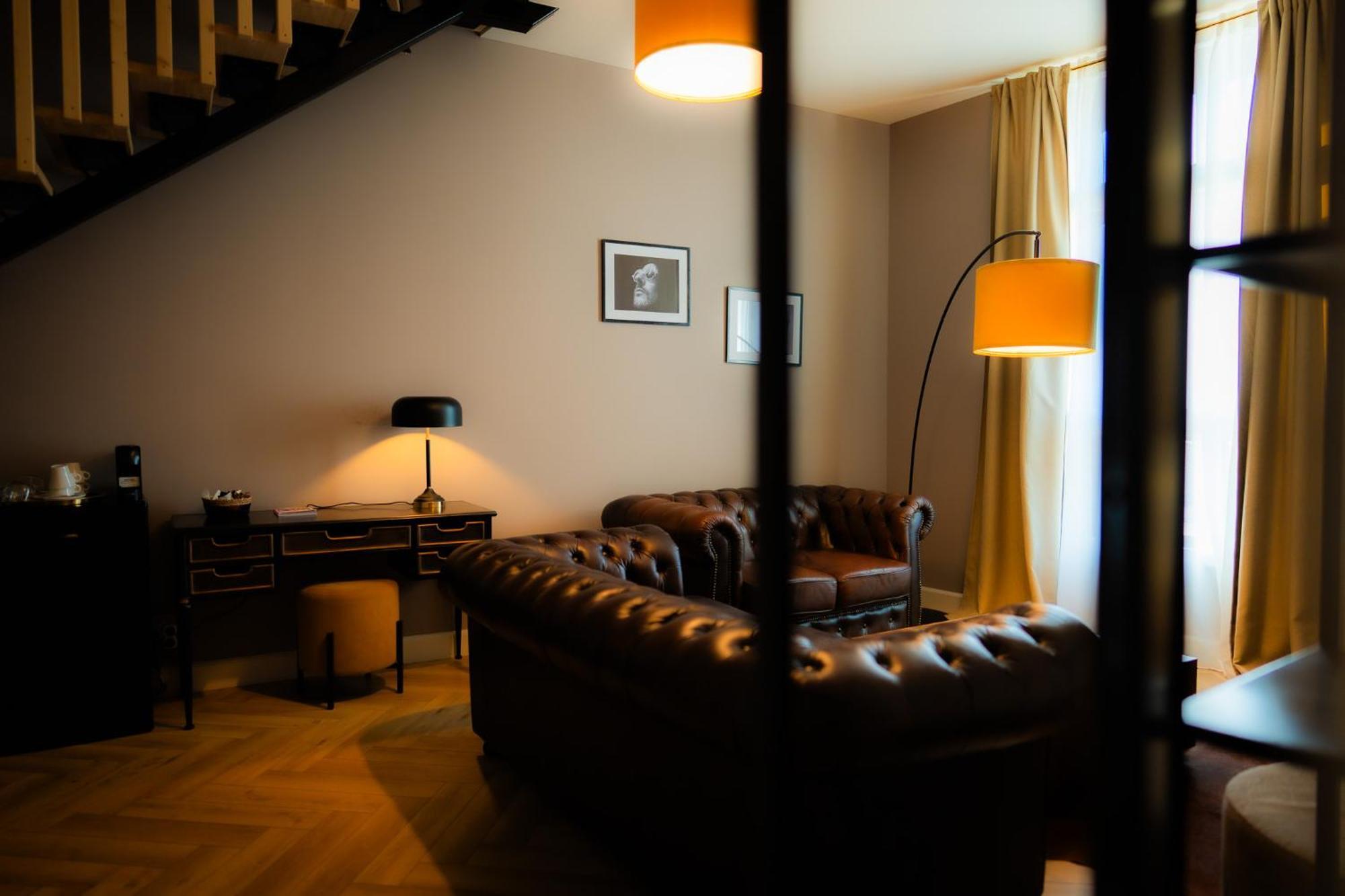 Hotel Grand Place Mons Bagian luar foto