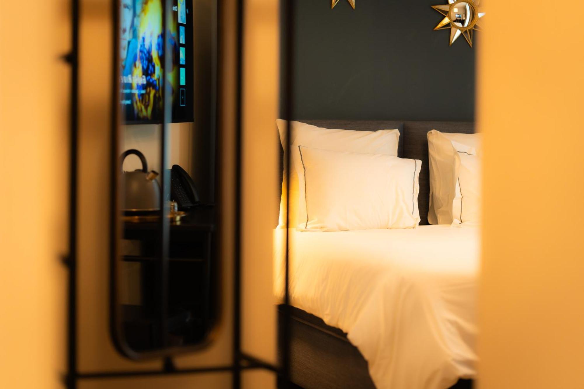 Hotel Grand Place Mons Bagian luar foto