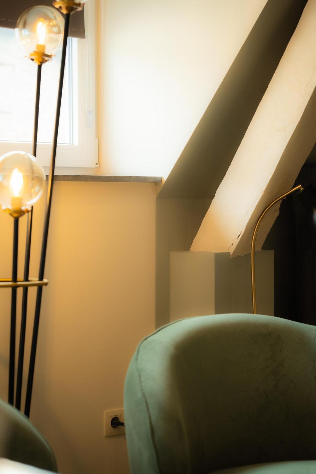 Hotel Grand Place Mons Bagian luar foto