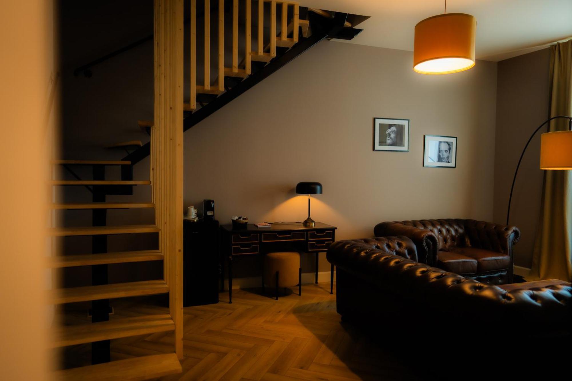 Hotel Grand Place Mons Bagian luar foto